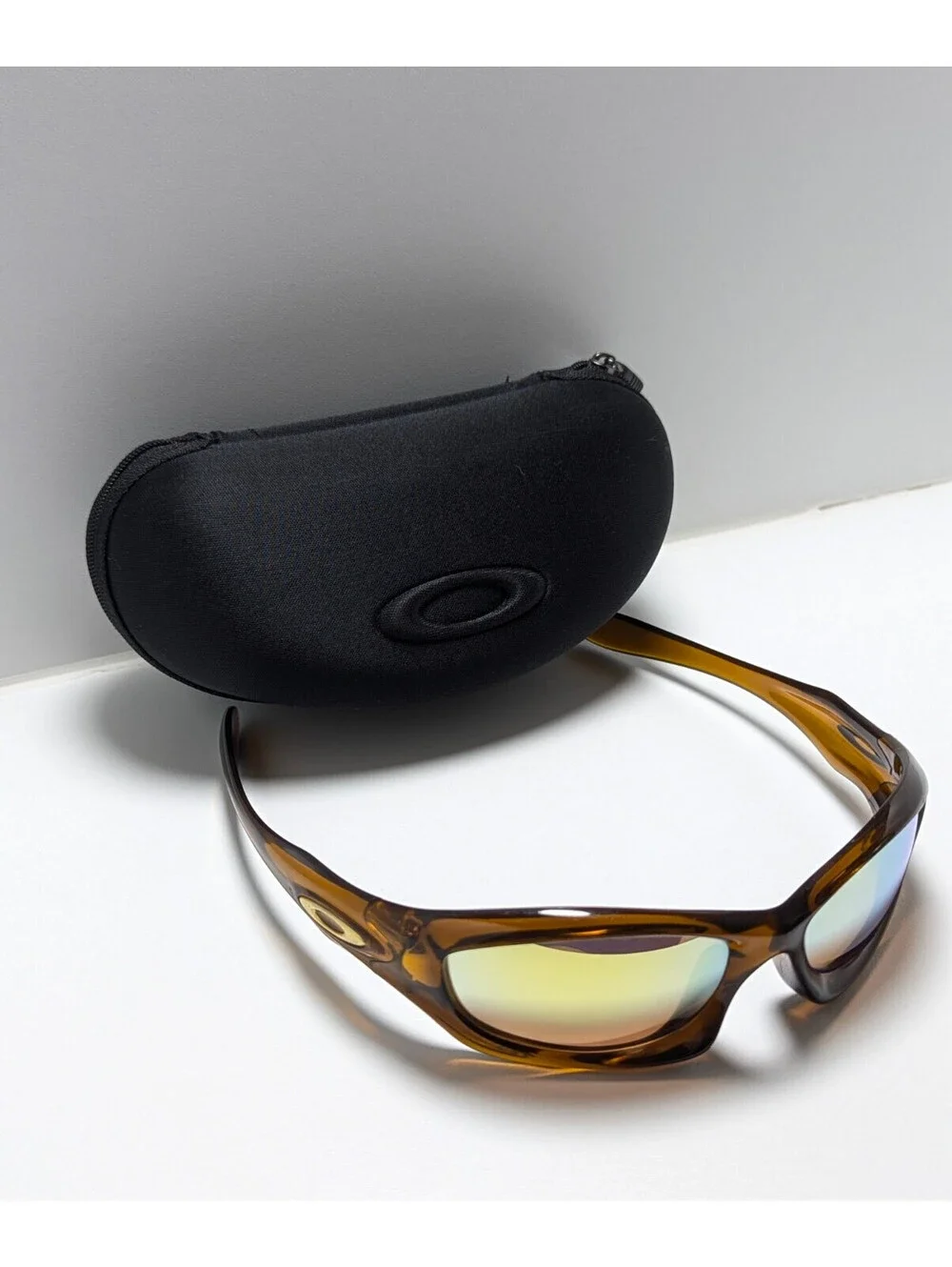 Oakley Monster Dog Gen 1 Gold Lenses UV Lens Brown Wrap Men’s Sport Sunglasses